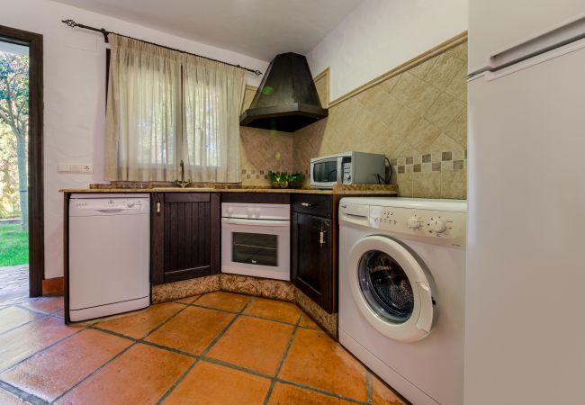 Cocina del Apartamento Hierbabuena – Hacienda Roche Viejo (Conil) Cocina del Apartamento Hierbabuena – Hacienda Roche Viejo (Conil)