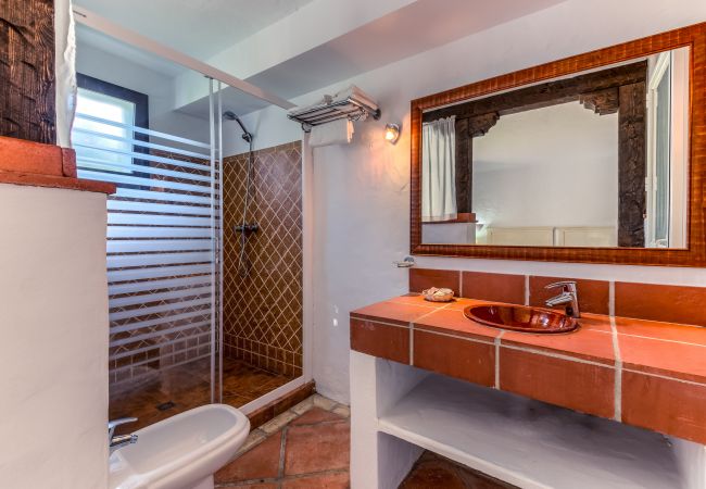 Baño de Apartamentos Lavanda - Romero – Hacienda Roche Viejo (Conil)