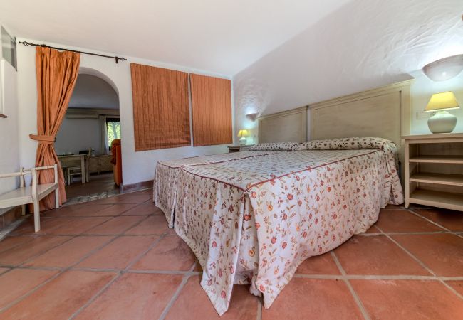 Dormitorio de Apartamentos Lavanda - Romero – Hacienda Roche Viejo