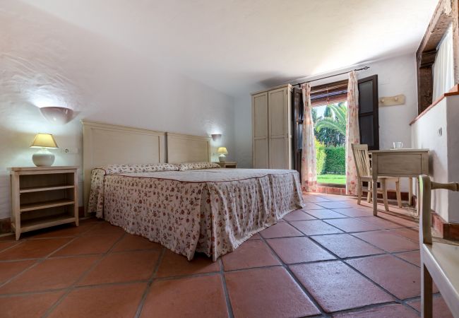 Ferienwohnungen Lavanda – Romero Schlafzimmer – Hacienda Roche Viejo Ferienwohnungen Lavanda – Romero Schlafzimmer – Hacienda Roche Viejo