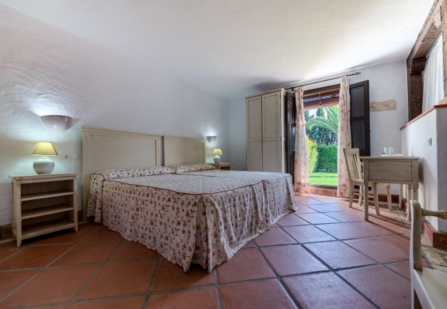 Ferienwohnungen Lavanda – Romero Schlafzimmer – Hacienda Roche Viejo Ferienwohnungen Lavanda – Romero Schlafzimmer – Hacienda Roche Viejo