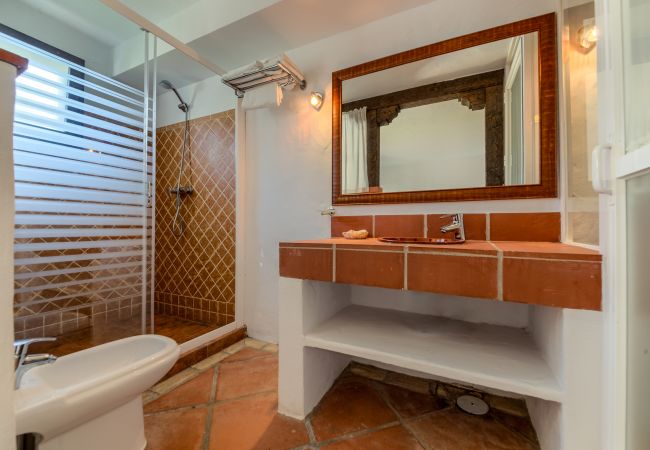 Ferienwohnungen Lavanda – Romero Badezimmer – Hacienda Roche Viejo Ferienwohnungen Lavanda – Romero Badezimmer – Hacienda Roche Viejo