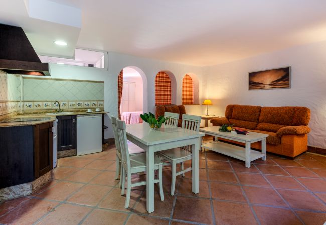 Ferienwohnungen Lavanda-Romero Wohn-/Esszimmer –Hacienda Roche Viejo Ferienwohnungen Lavanda-Romero Wohn-/Esszimmer –Hacienda Roche Viejo