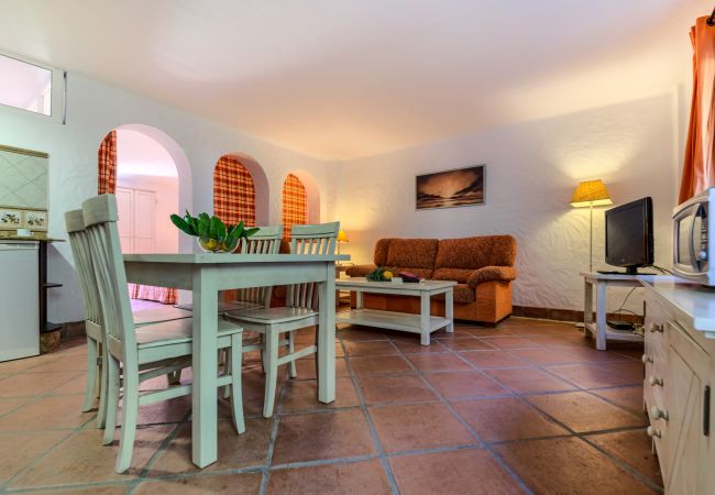 Ferienwohnungen Lavanda-Romero Wohn-/Esszimmer –Hacienda Roche Viejo Ferienwohnungen Lavanda-Romero Wohn-/Esszimmer –Hacienda Roche Viejo