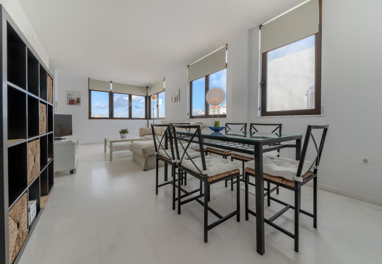 Ferienwohnung Mercurio 2 Wohn-/Esszimmer – Villas Flamenco Rentals  Ferienwohnung Mercurio 2 Wohn-/Esszimmer – Villas Flamenco Rentals