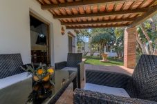 Cottages El Palmeral – Los Naranjos terrace – Hacienda Roche Viejo